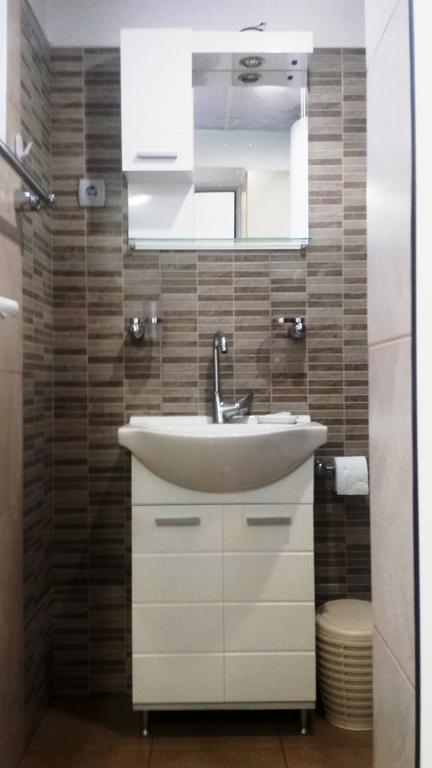 Divna Guest House กรูชูนา ภายนอก รูปภาพ